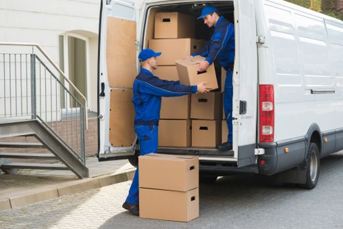Local moving support for homes and businesses in Edgware