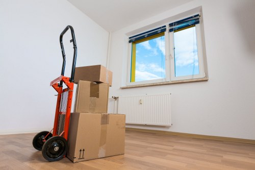 Free quote policy concept for man with a van Edgware services